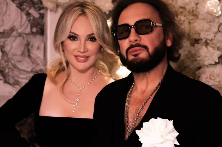 Стас Михайлов снялся с годовалой внучкой Эмилией в день ее рождения