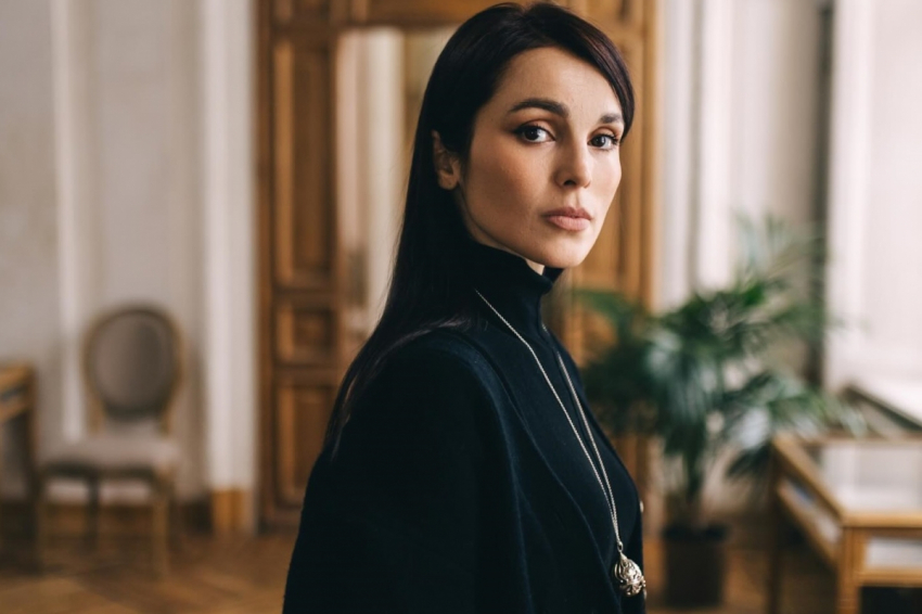 «Вымоленное чудо»: 41-летняя певица Сати Казанова ждет ребенка