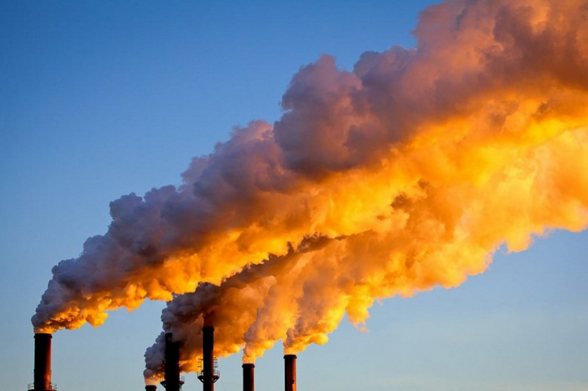 Исследование: загрязнение воздуха может увеличить риск ССЗ у больных раком