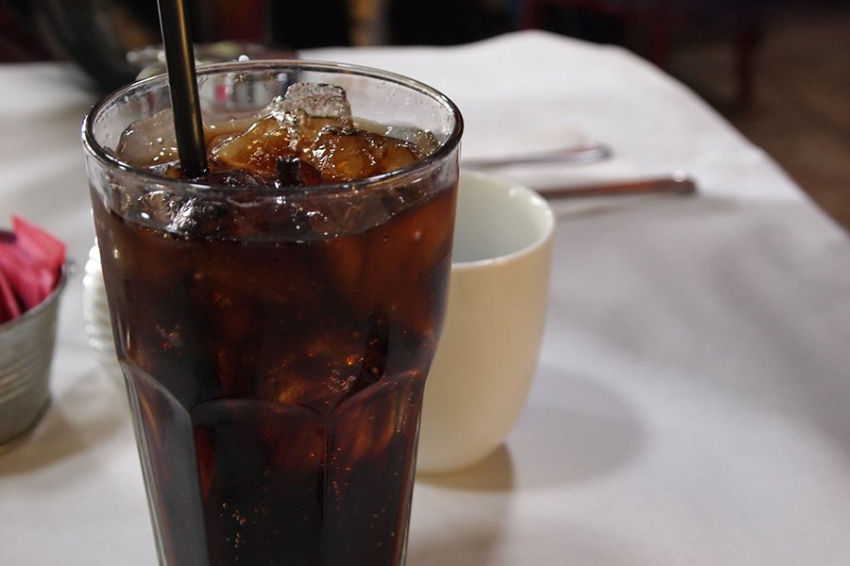 Потребление сладких напитков во время беременности несет риск для здоровья