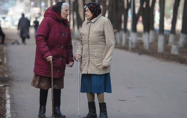 В Госдуму внесут проект, разрешающий передавать родителям пенсионные баллы