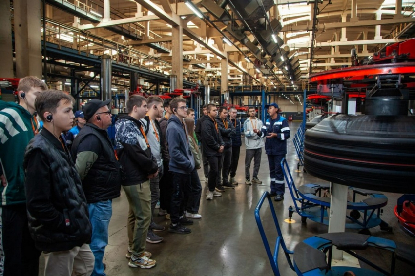 Студенты индустриального техникума посетили завод ЦМК шин KAMA TYRES