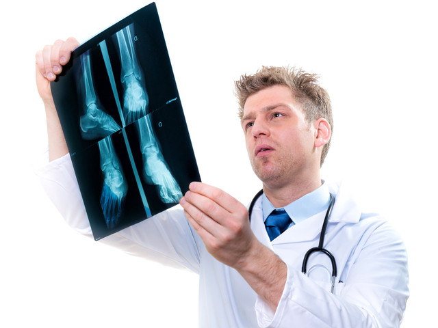 День рентгенолога 8 ноября: поздравления и открытки с праздником